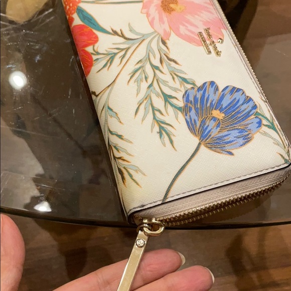 KATE SPADE WALLET - Picture 4 of 4